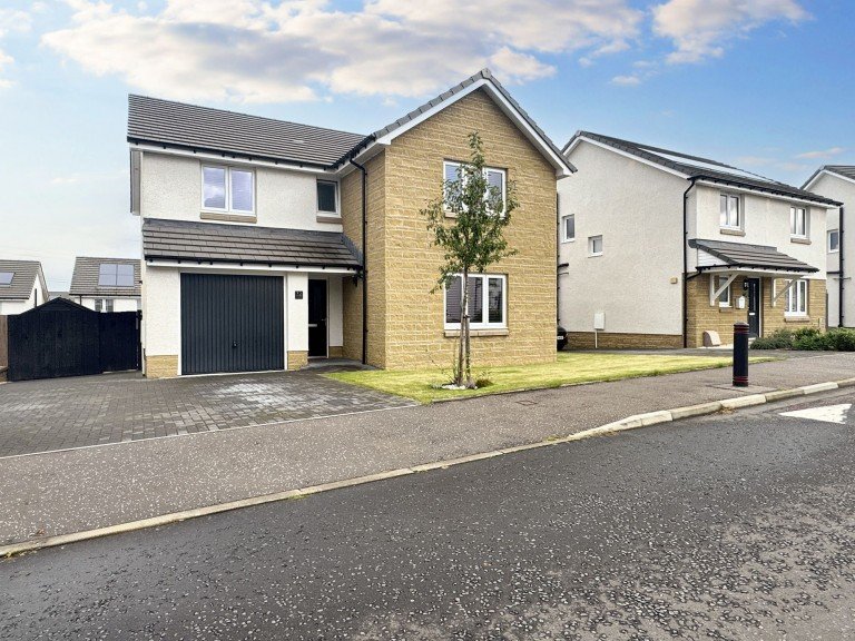 Lapwing Drive, Cambuslang, G72