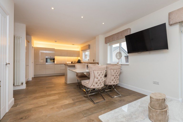 Rosehall Drive, Uddingston, G71