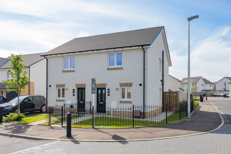 Skylark Gardens, Cambuslang, G72