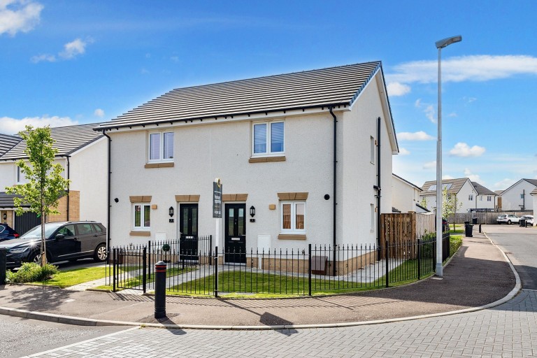 Skylark Gardens, Cambuslang, G72